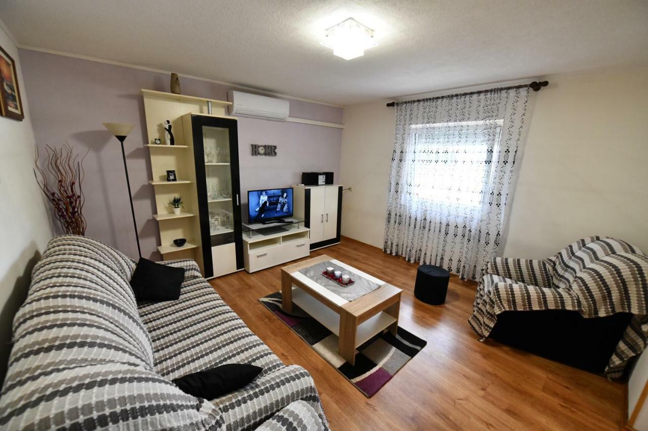 Holiday Home Miramary Trilj Εξωτερικό φωτογραφία