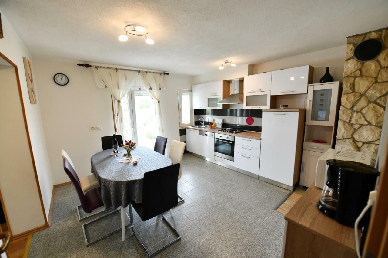 Holiday Home Miramary Trilj Εξωτερικό φωτογραφία