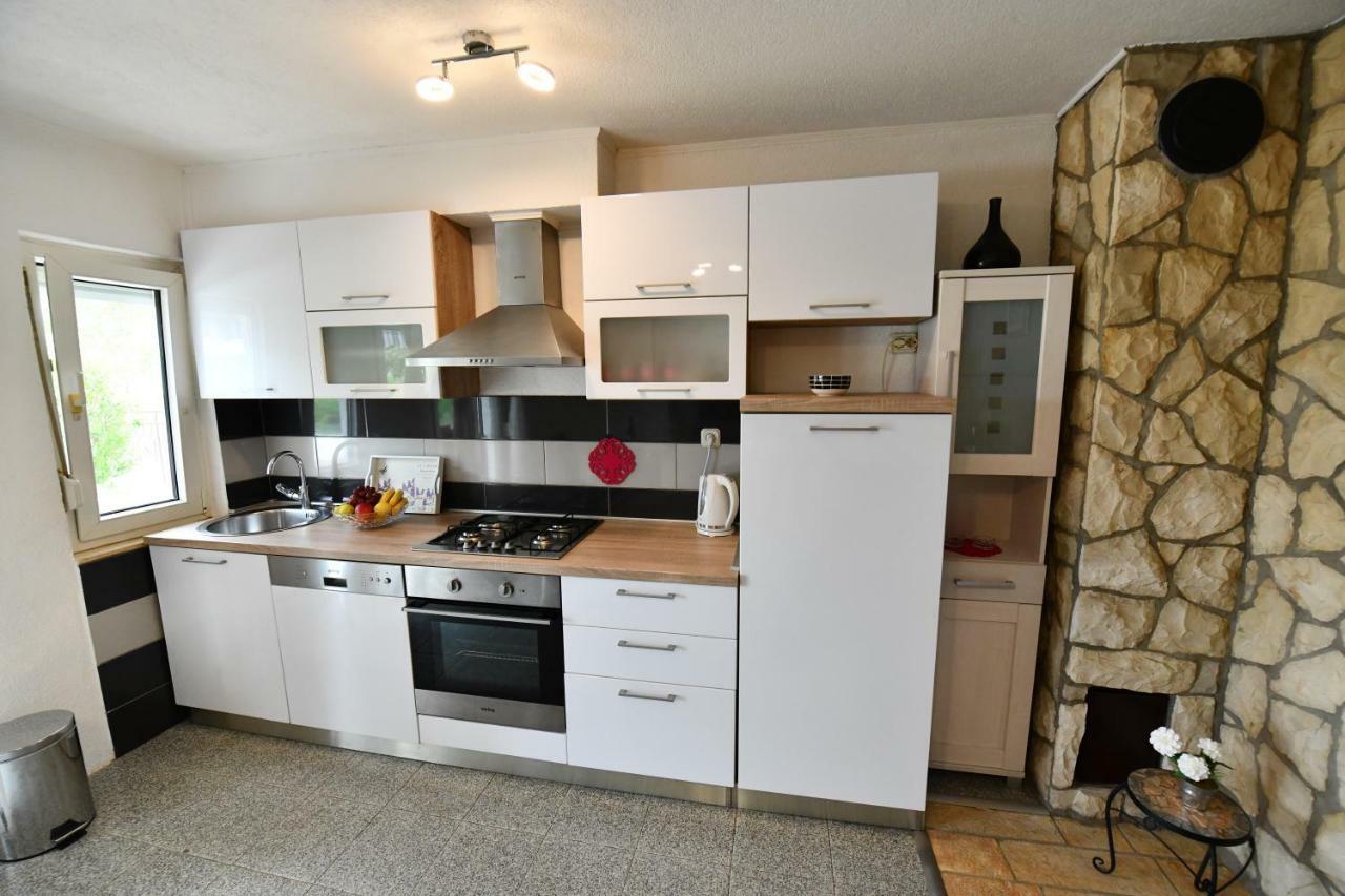 Holiday Home Miramary Trilj Εξωτερικό φωτογραφία