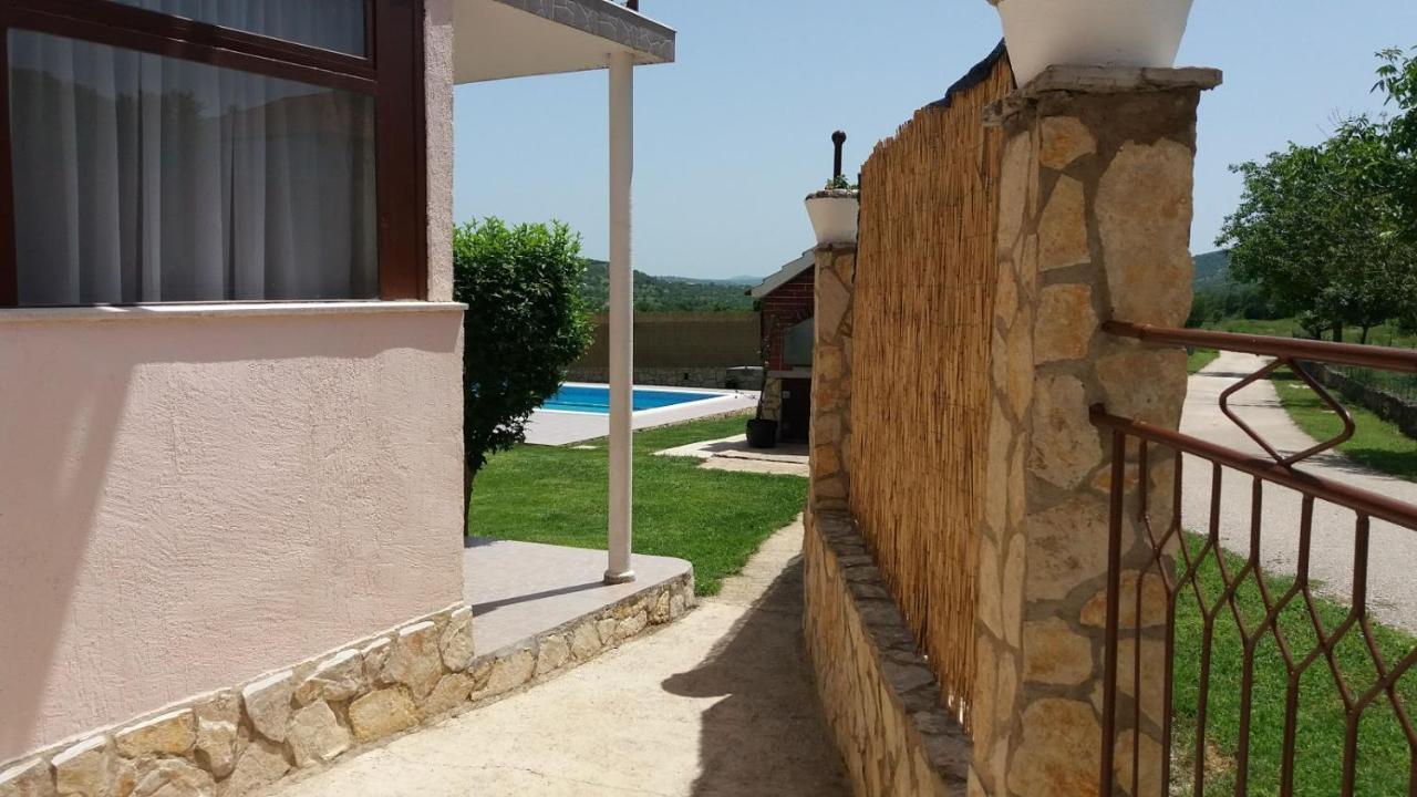 Holiday Home Miramary Trilj Εξωτερικό φωτογραφία